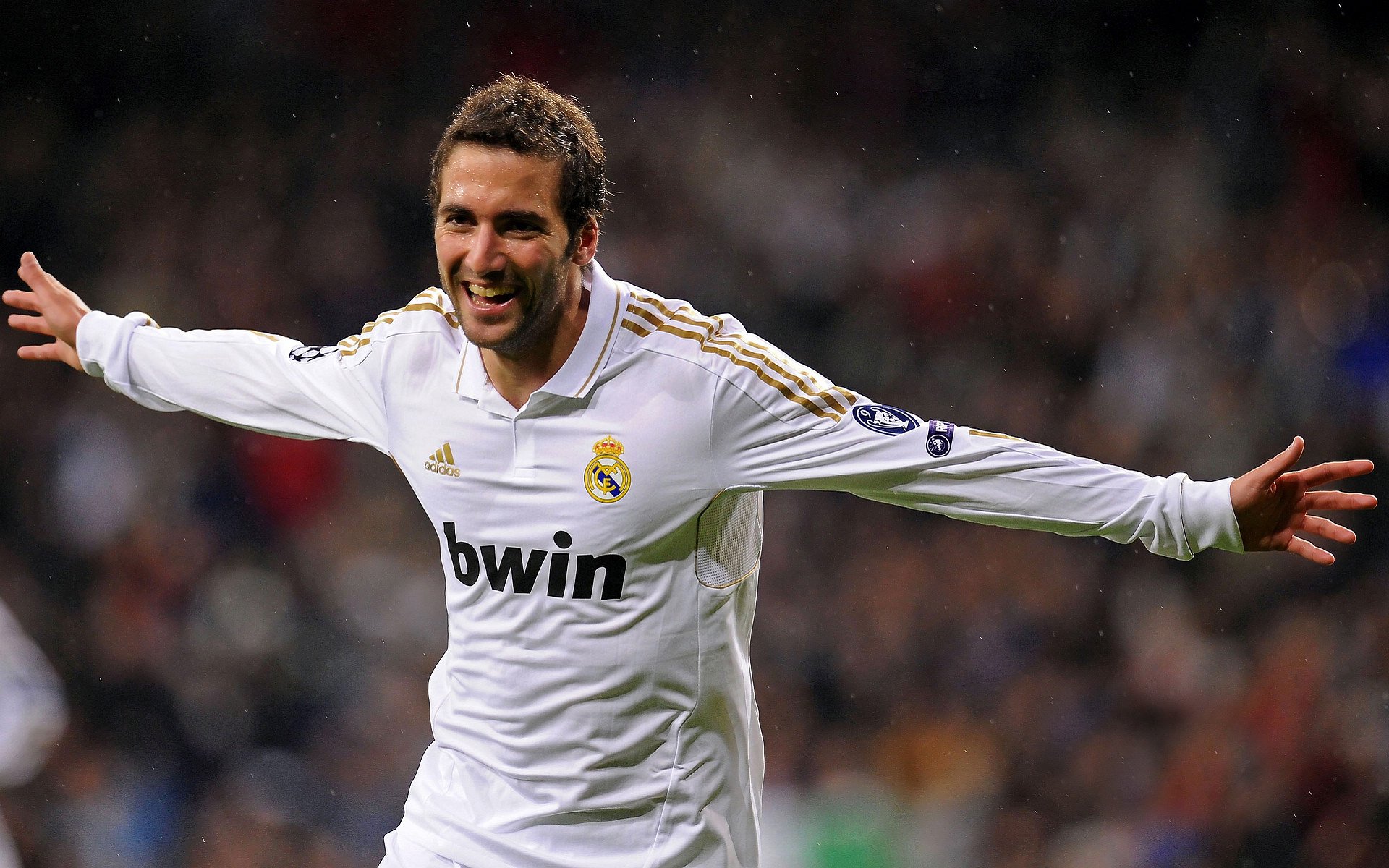 开云网页 -塔图姆复出首秀出彩,罗马主场横扫切尔西,豪取20连胜